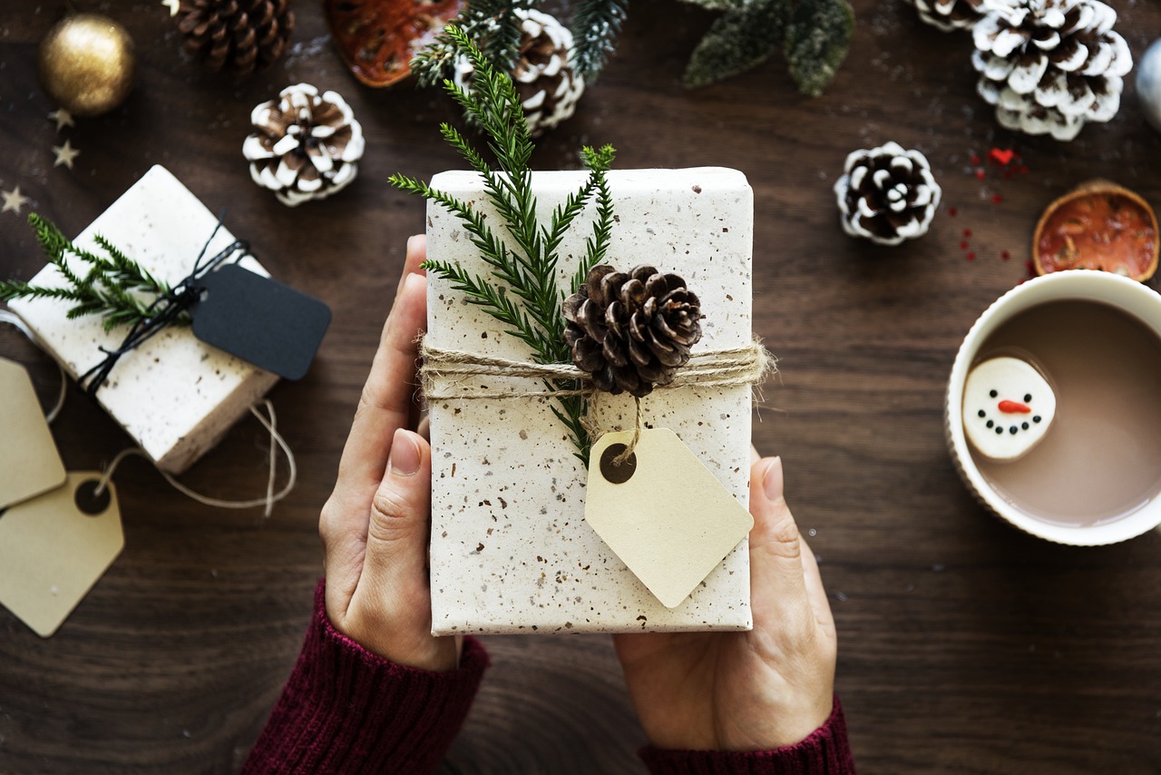 Jak wybrać fajne i niedrogie prezenty na Boże Narodzenie?